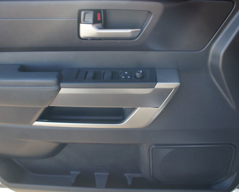 2022 Toyota Tundra 4WD SR5