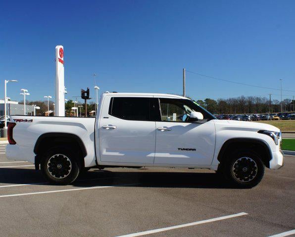 2022 Toyota Tundra 4WD SR5