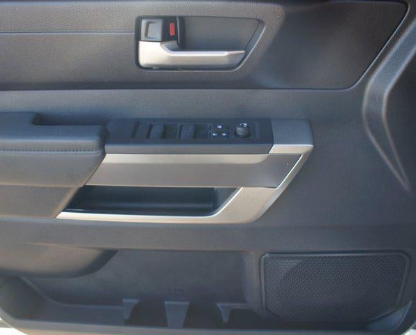 2022 Toyota Tundra 4WD SR5