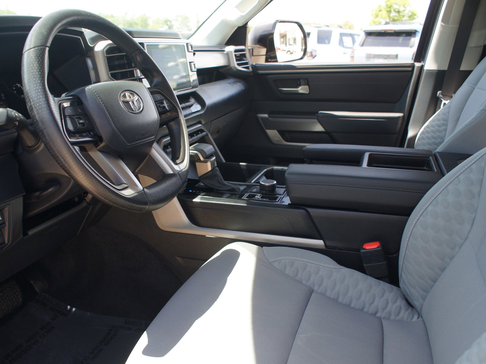 2024 Toyota Tundra 4WD SR5