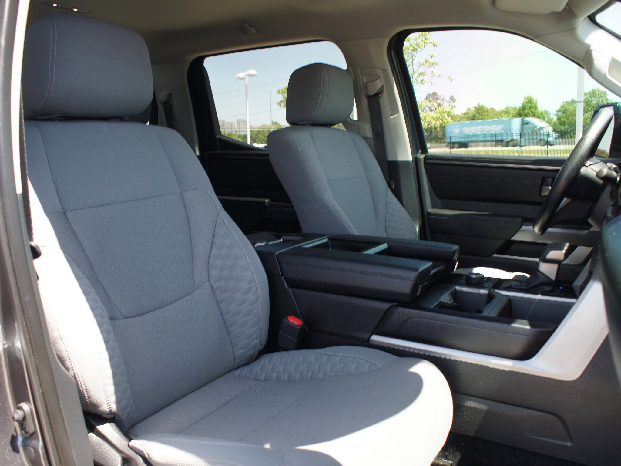 2024 Toyota Tundra 4WD SR5