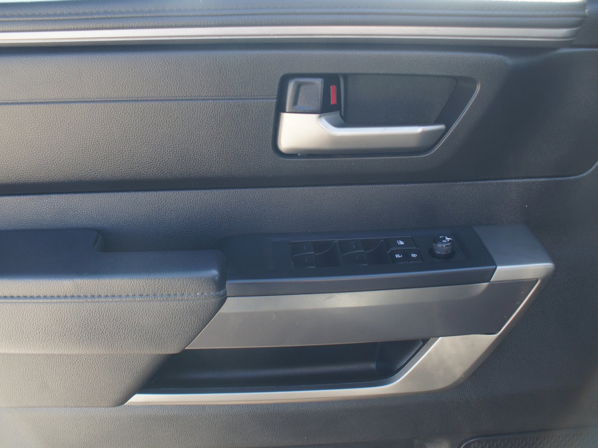 2023 Toyota Tundra 4WD SR5