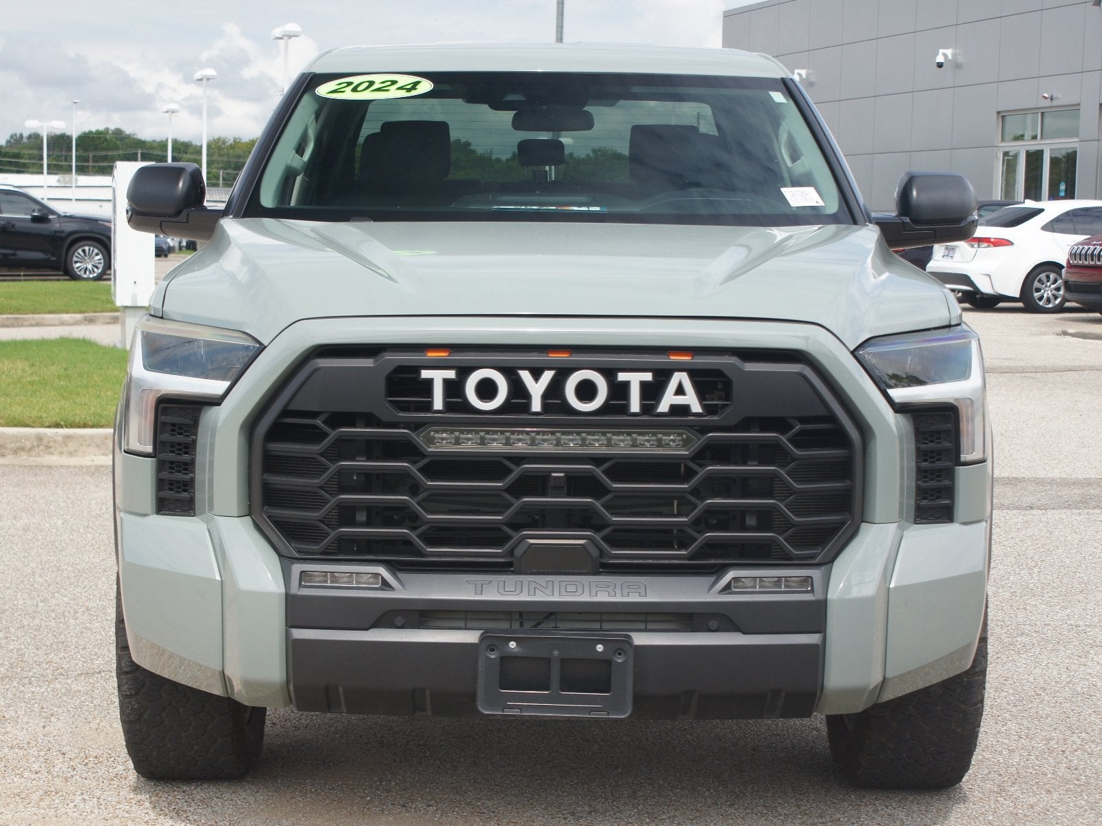 2024 Toyota Tundra 4WD SR5