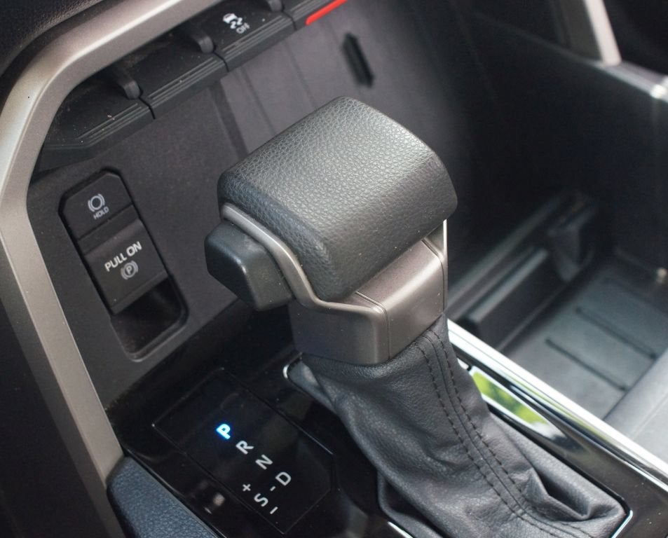 2022 Toyota Tundra 4WD SR5