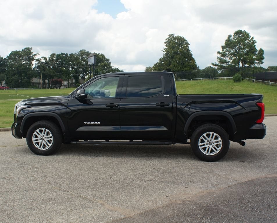 2022 Toyota Tundra 4WD SR5