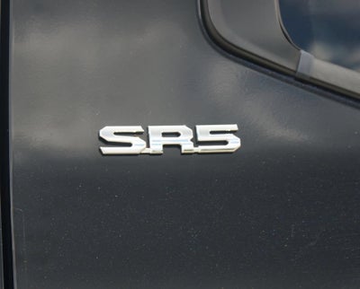 2022 Toyota Tundra 4WD SR5