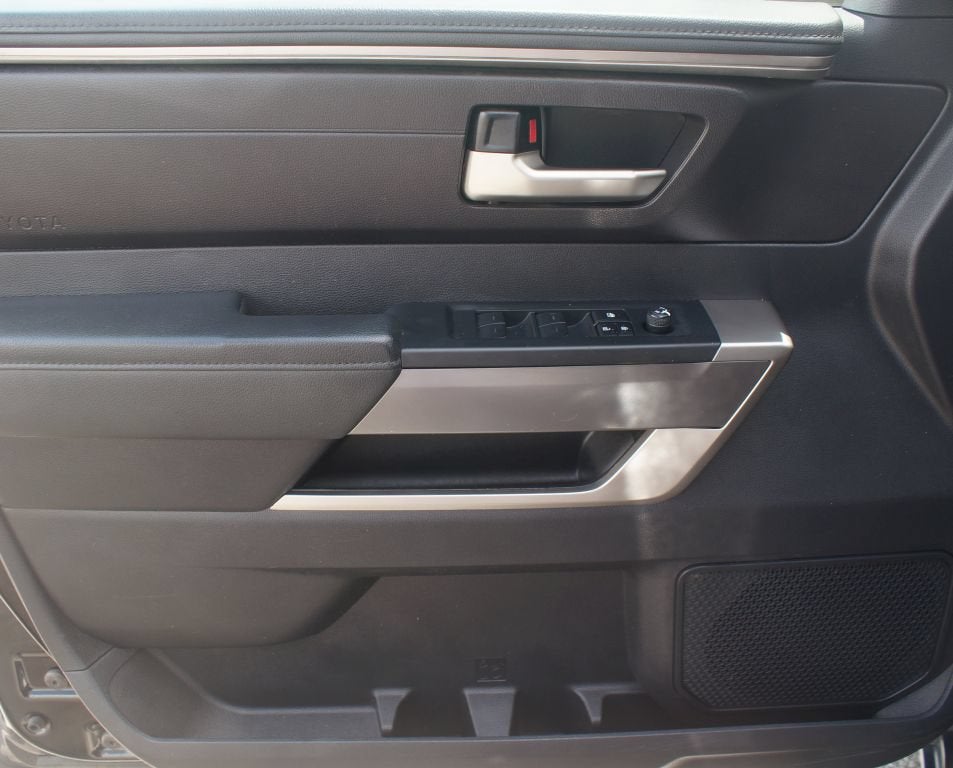 2022 Toyota Tundra 4WD SR5