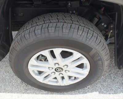 2022 Toyota Tundra 4WD SR5