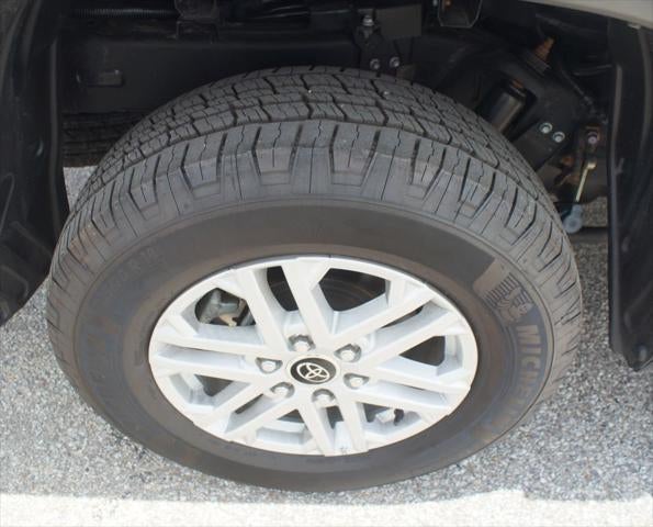2022 Toyota Tundra 4WD SR5
