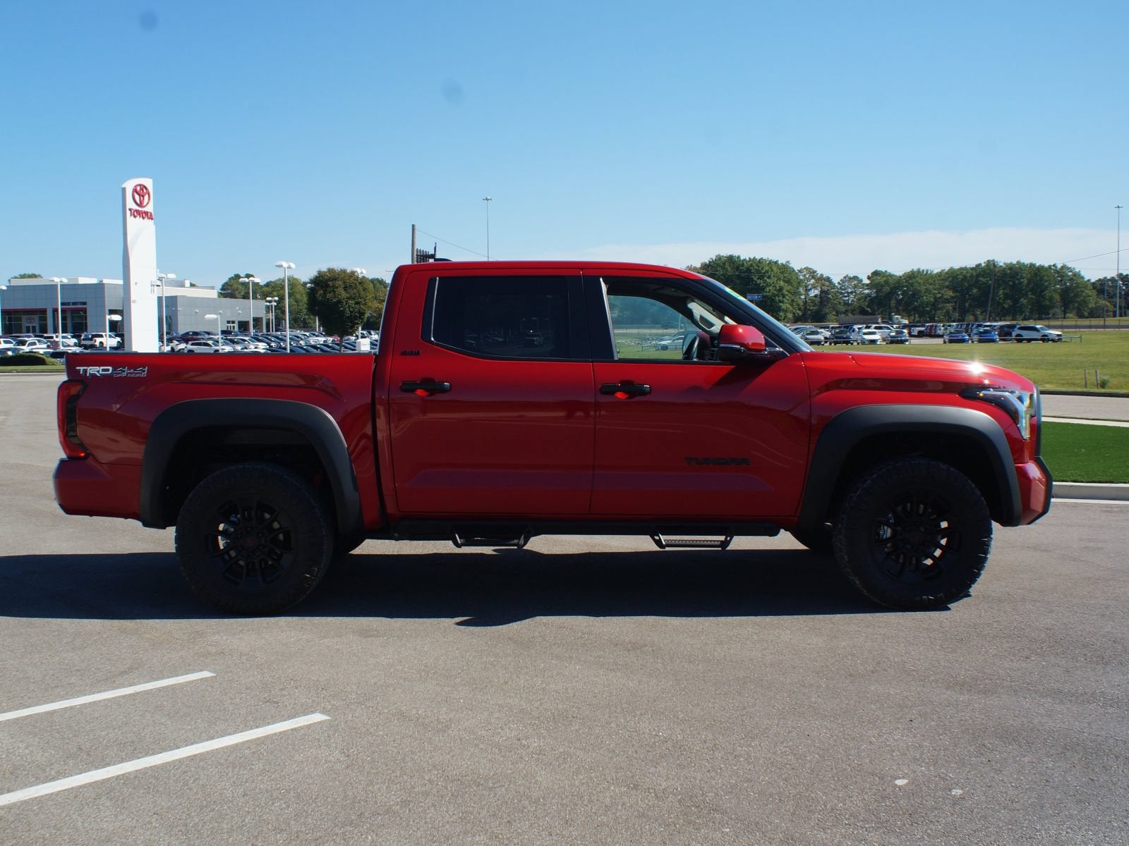 2023 Toyota Tundra 4WD SR5