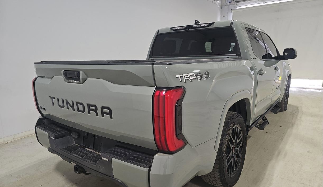 2022 Toyota Tundra 4WD SR5