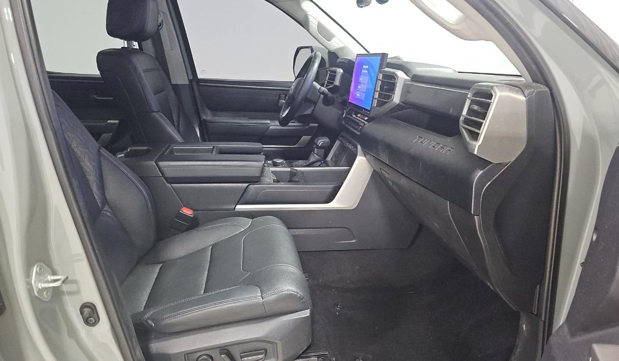 2022 Toyota Tundra 4WD SR5