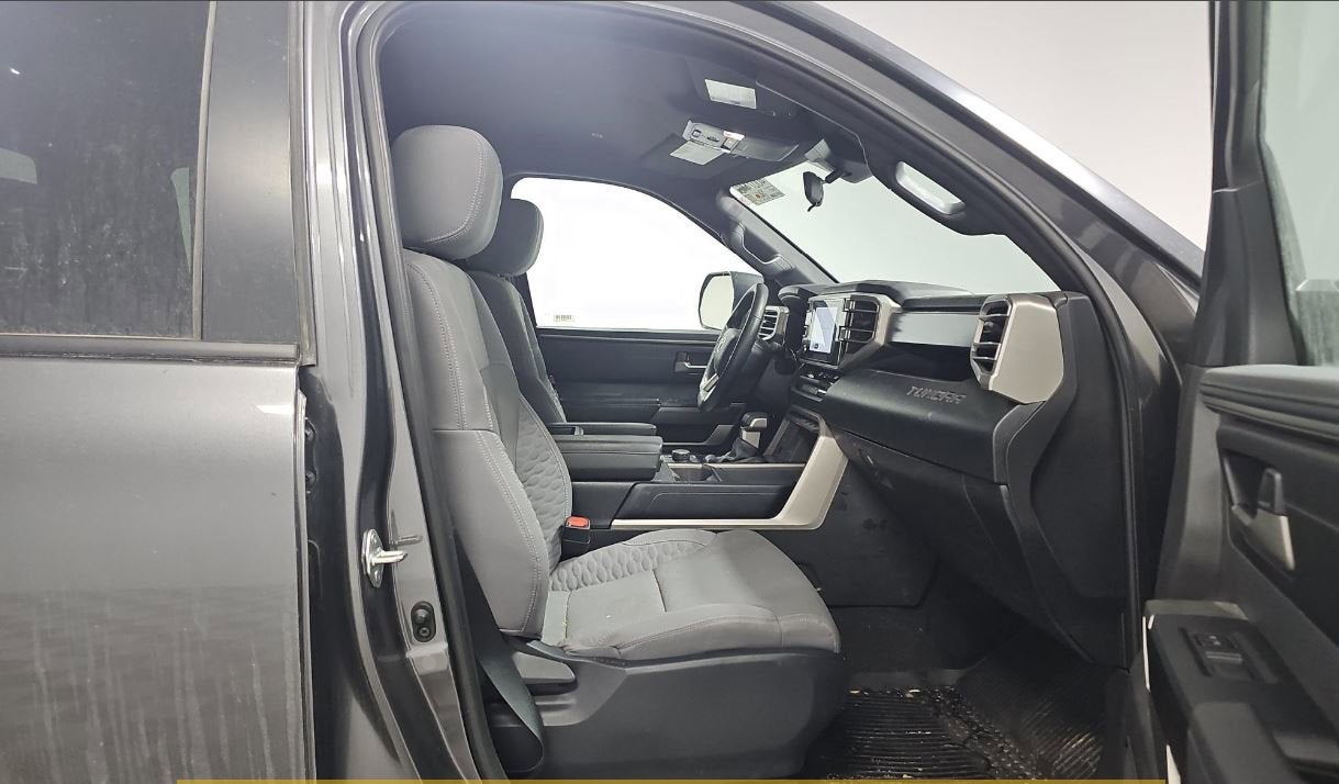 2025 Toyota Tundra 4WD SR5