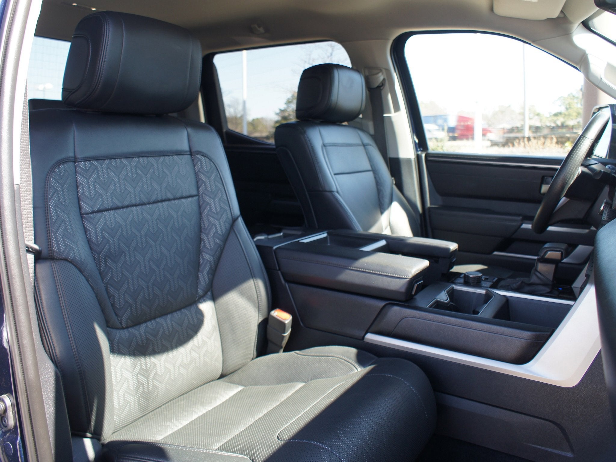 2022 Toyota Tundra 4WD SR5