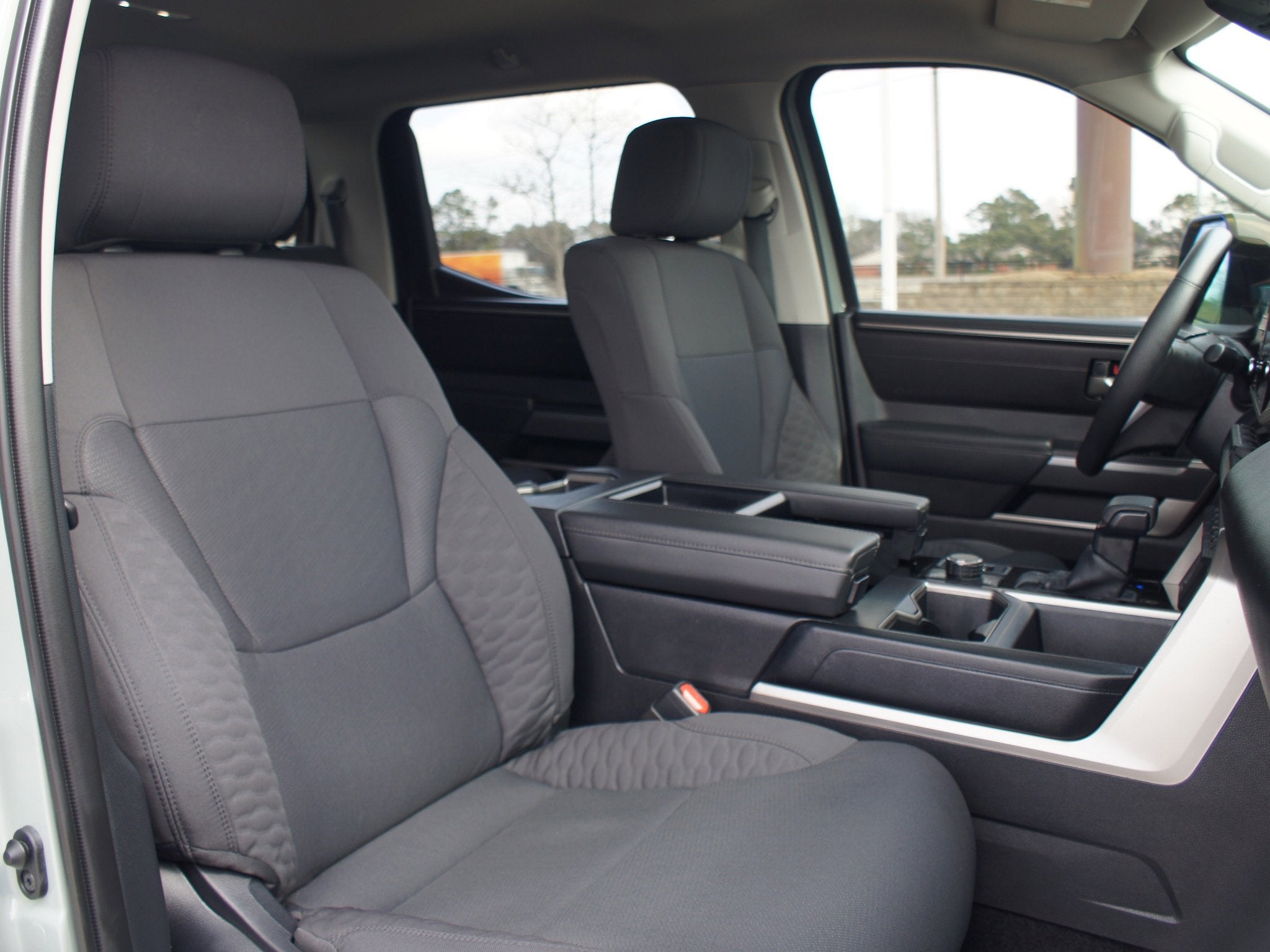 2024 Toyota Tundra 4WD SR5