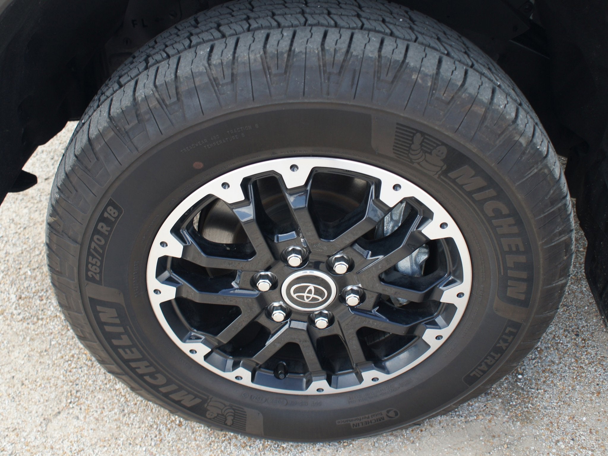 2024 Toyota Tundra 4WD SR5