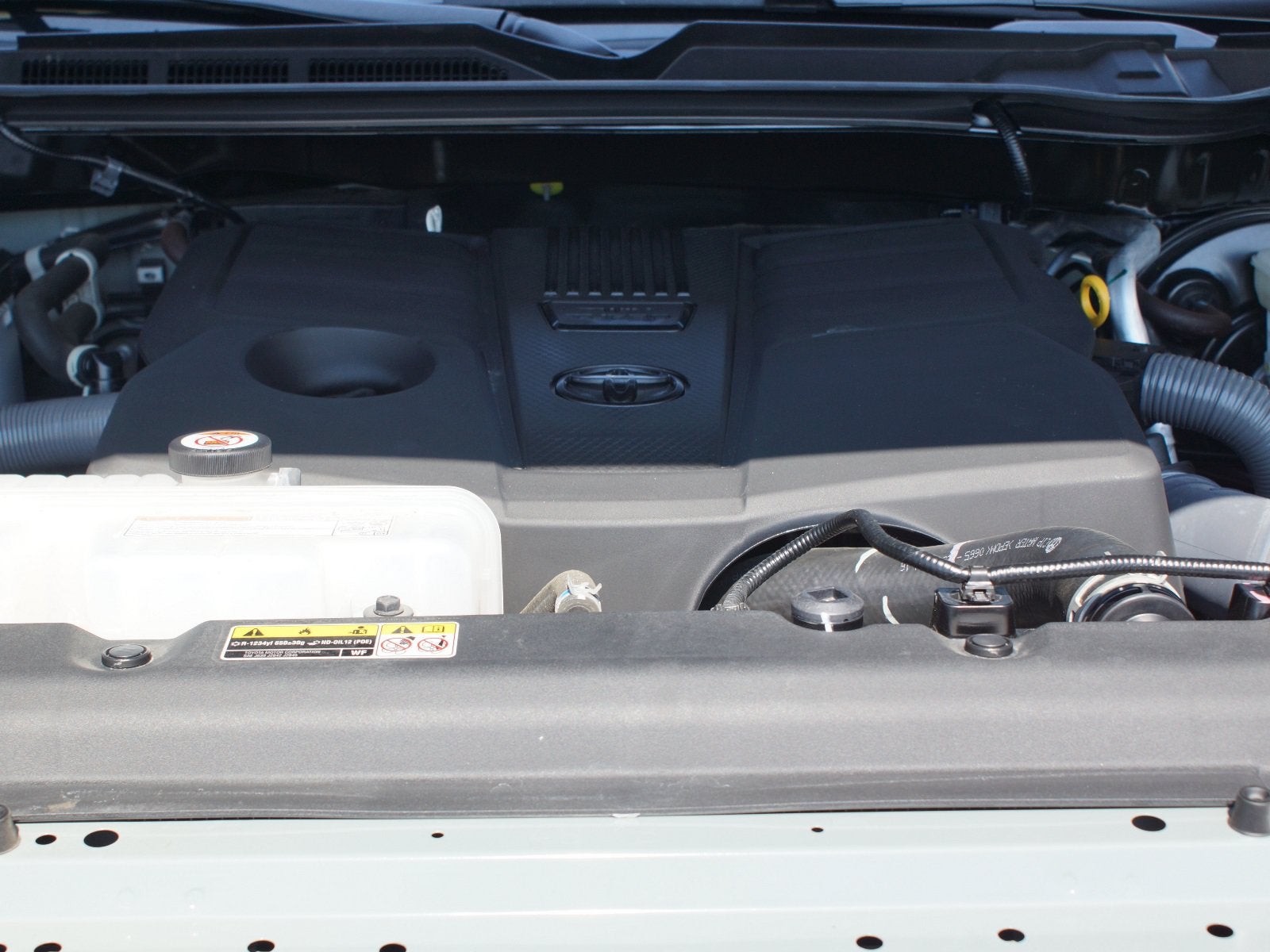 2025 Toyota Tundra 4WD SR5