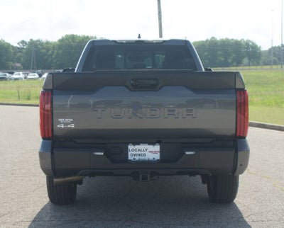 2024 Toyota Tundra 4WD SR5