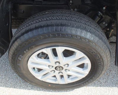 2024 Toyota Tundra 4WD SR5