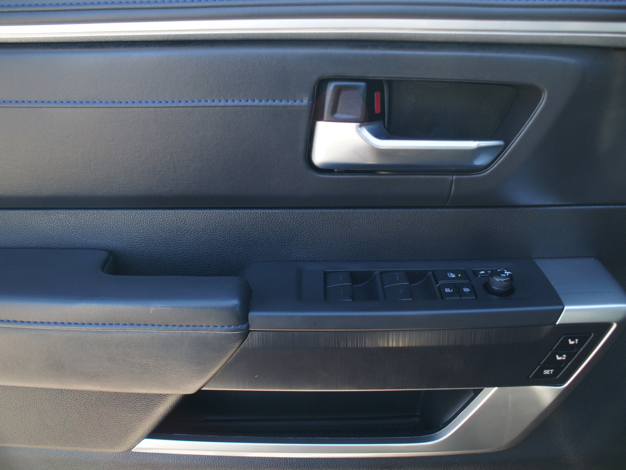 2022 Toyota Tundra 4WD Platinum