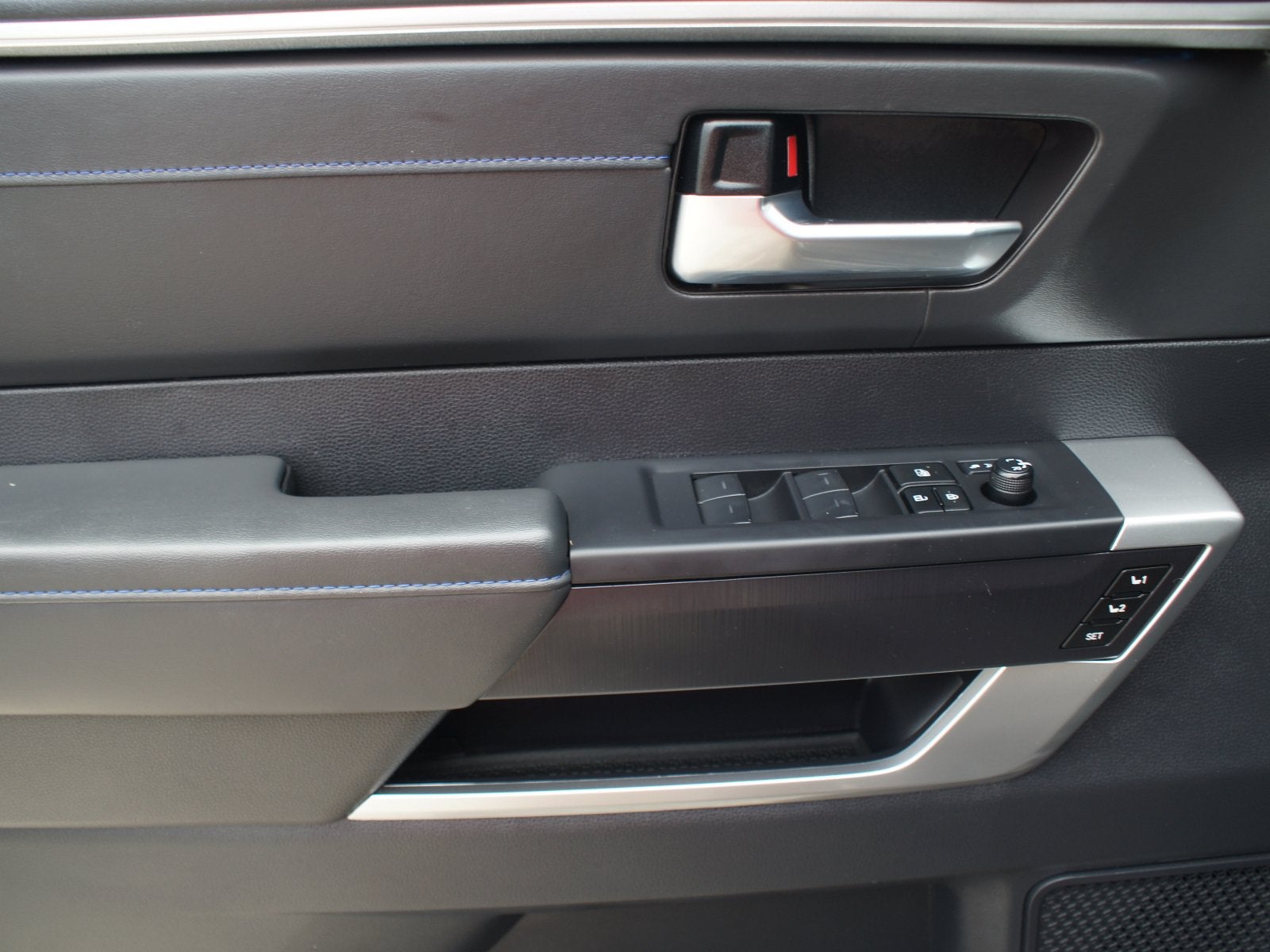2023 Toyota Tundra 4WD Platinum