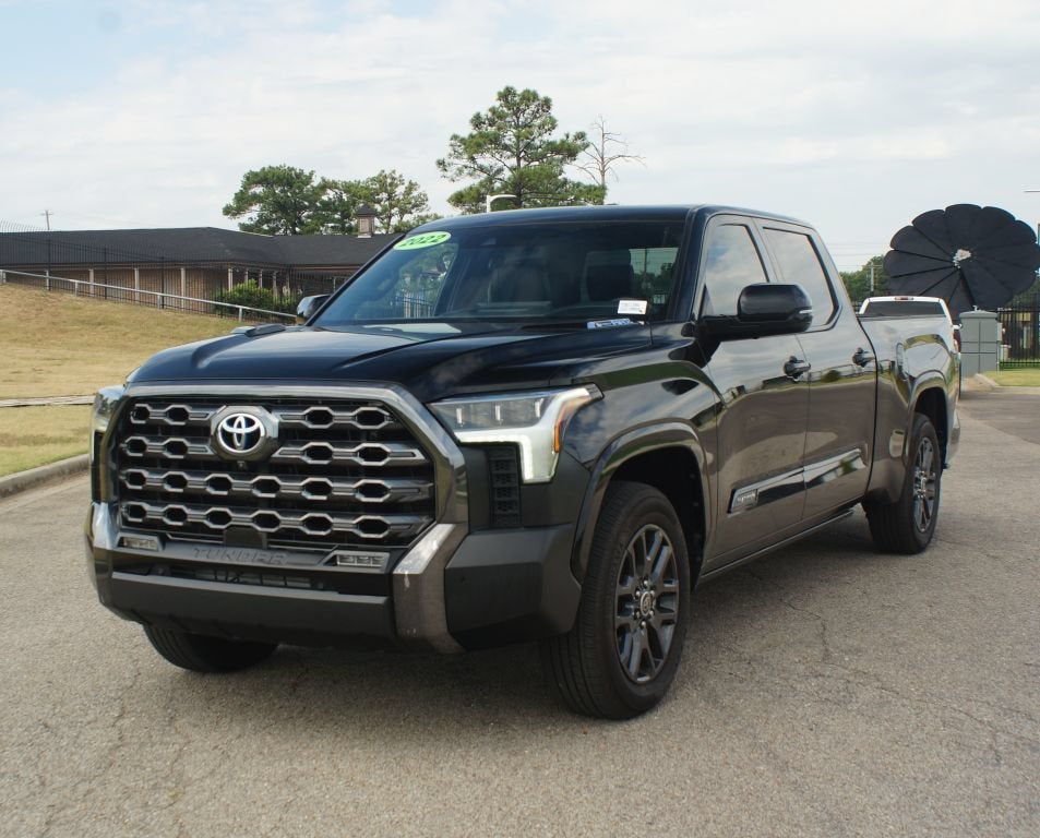 2022 Toyota Tundra 4WD Platinum Hybrid