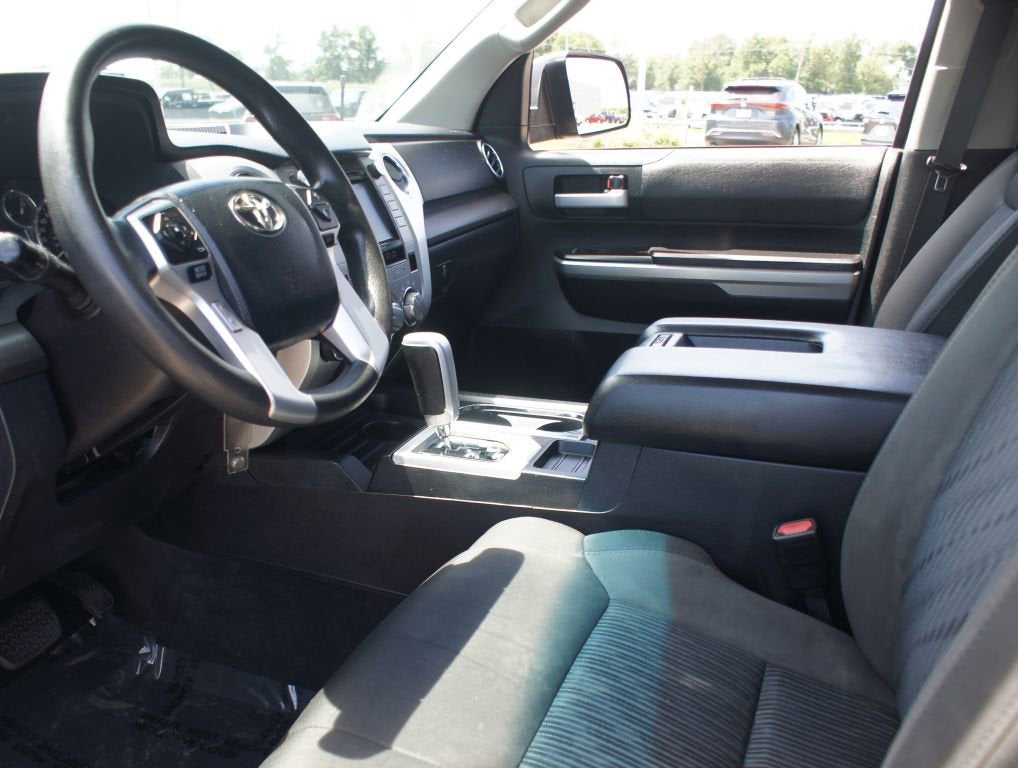 2017 Toyota Tundra 4WD SR5