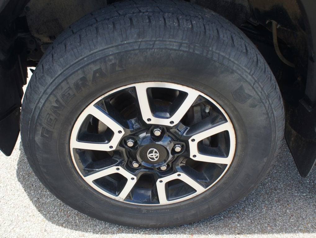 2017 Toyota Tundra 4WD SR5
