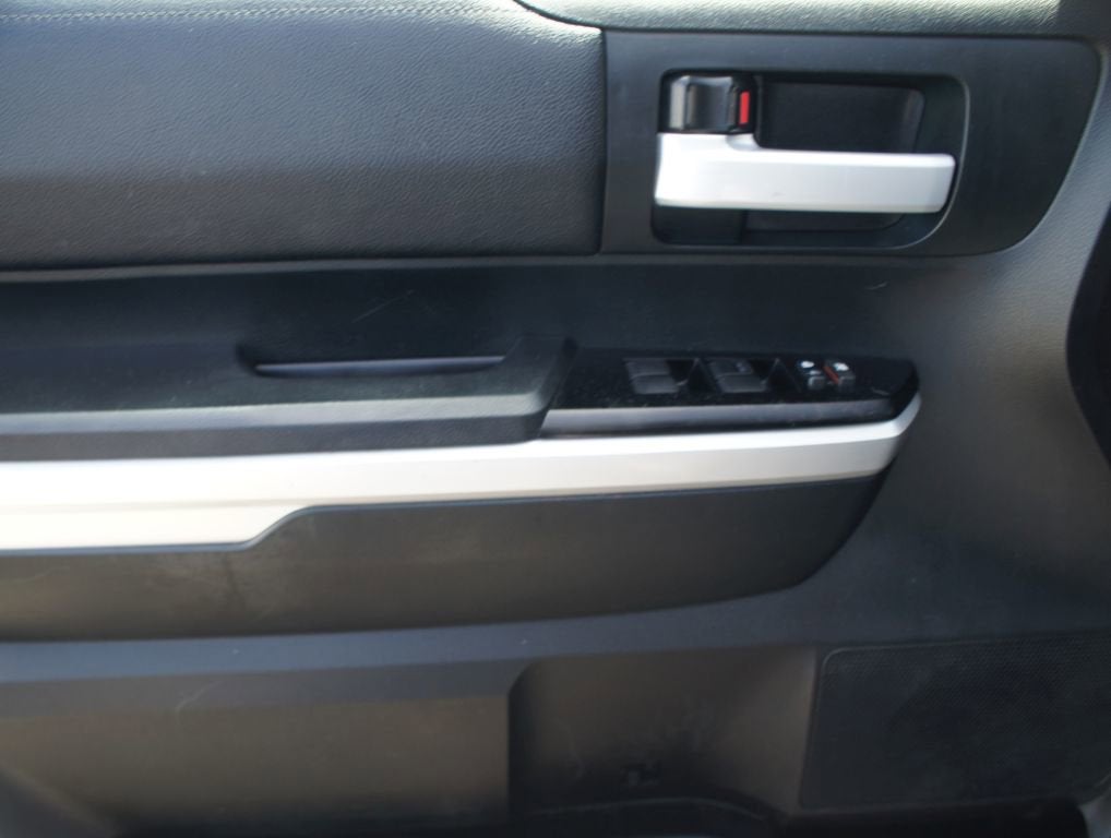 2017 Toyota Tundra 4WD SR5