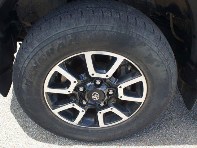 2017 Toyota Tundra 4WD SR5