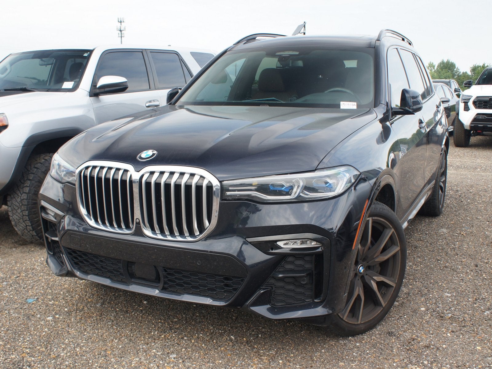 2019 BMW X7 xDrive50i's photo