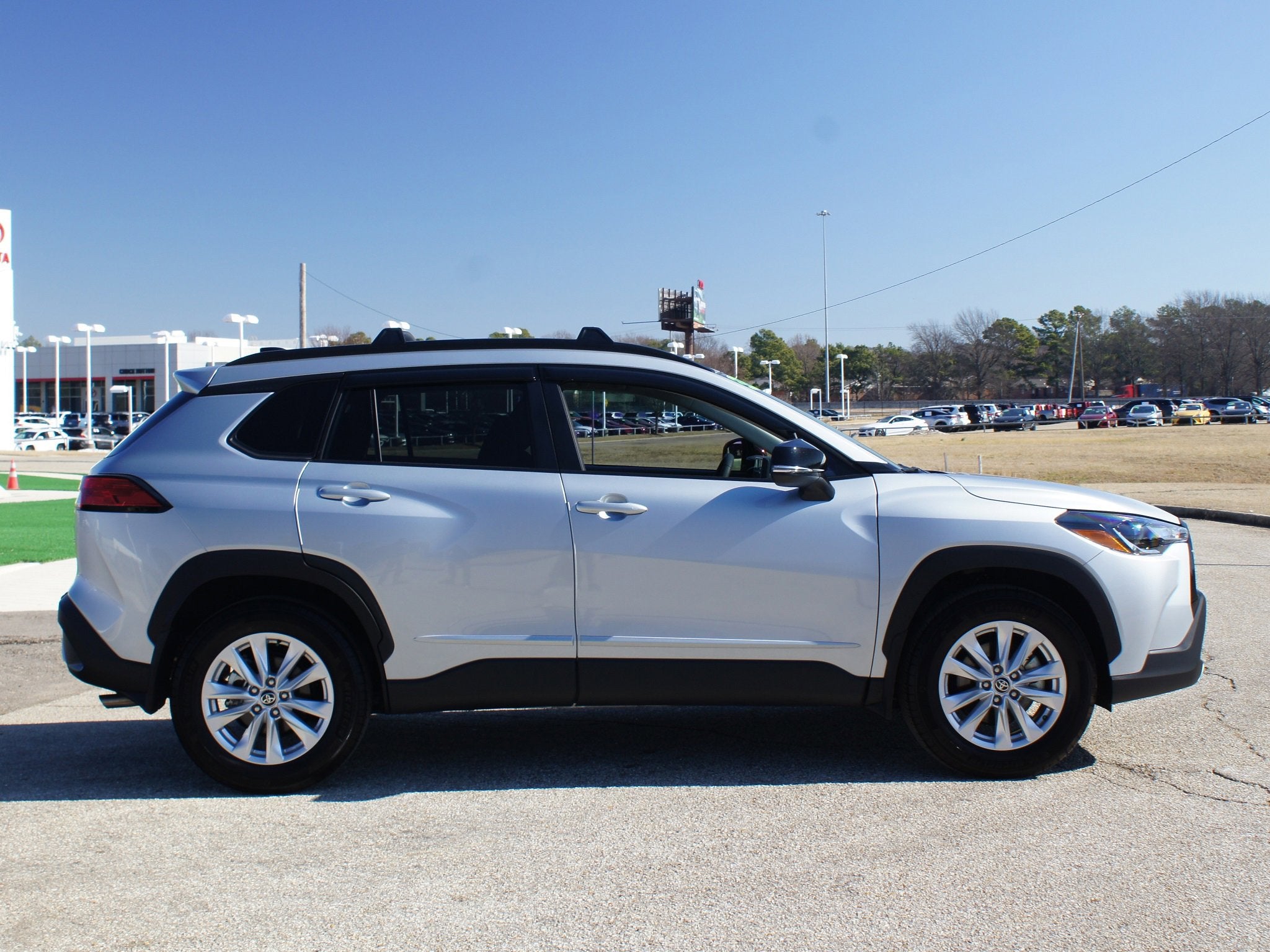 2025 Toyota Corolla Cross LE