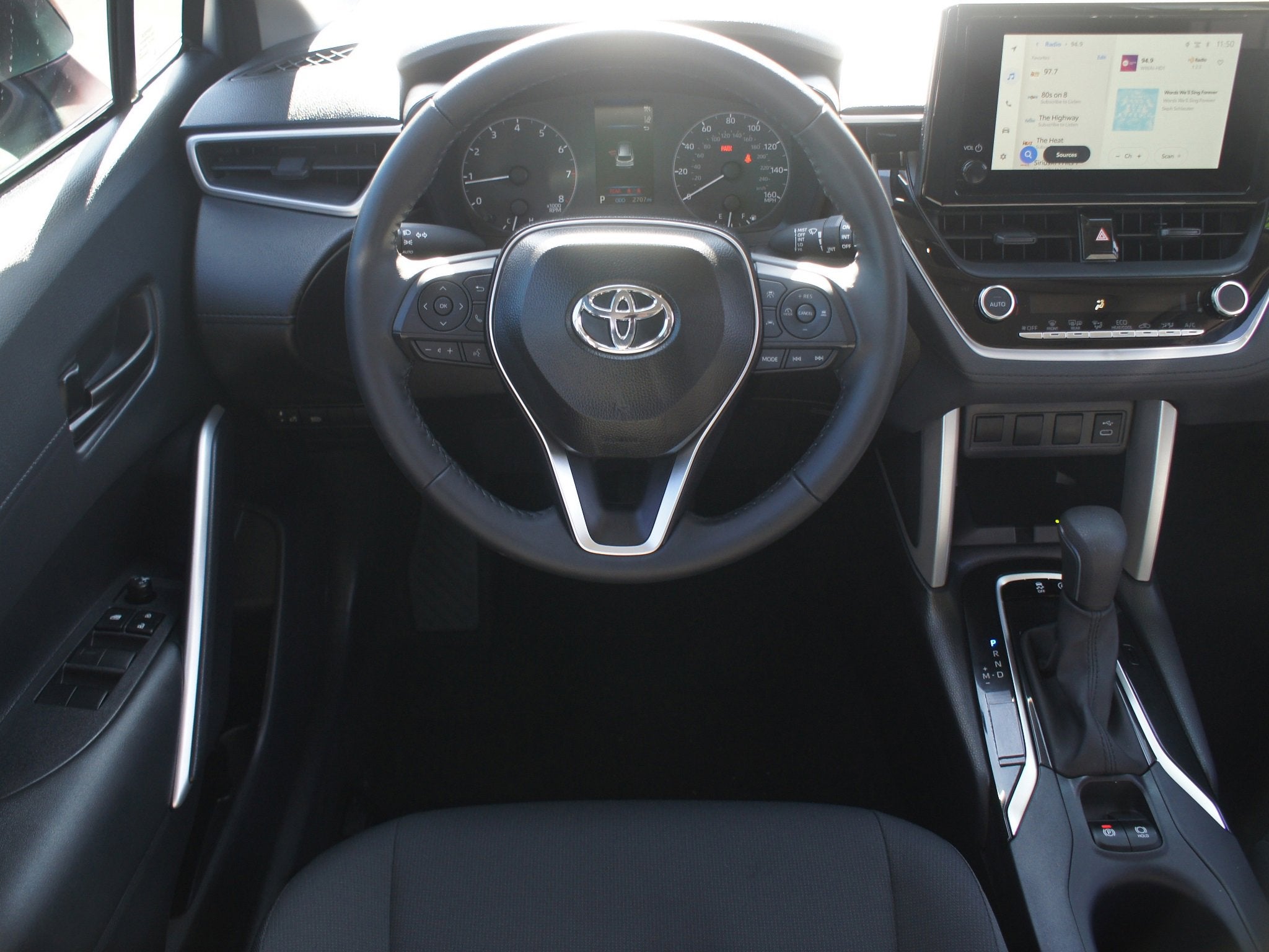 2025 Toyota Corolla Cross LE