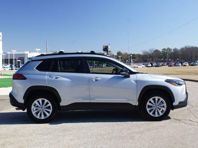 2025 Toyota Corolla Cross LE