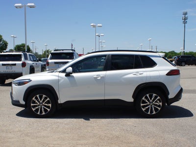 2022 Toyota Corolla Cross XLE