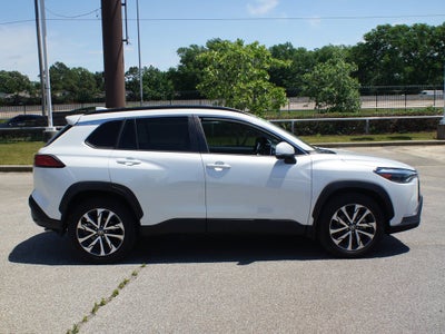2022 Toyota Corolla Cross XLE