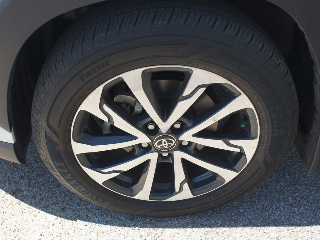 2022 Toyota Corolla Cross XLE