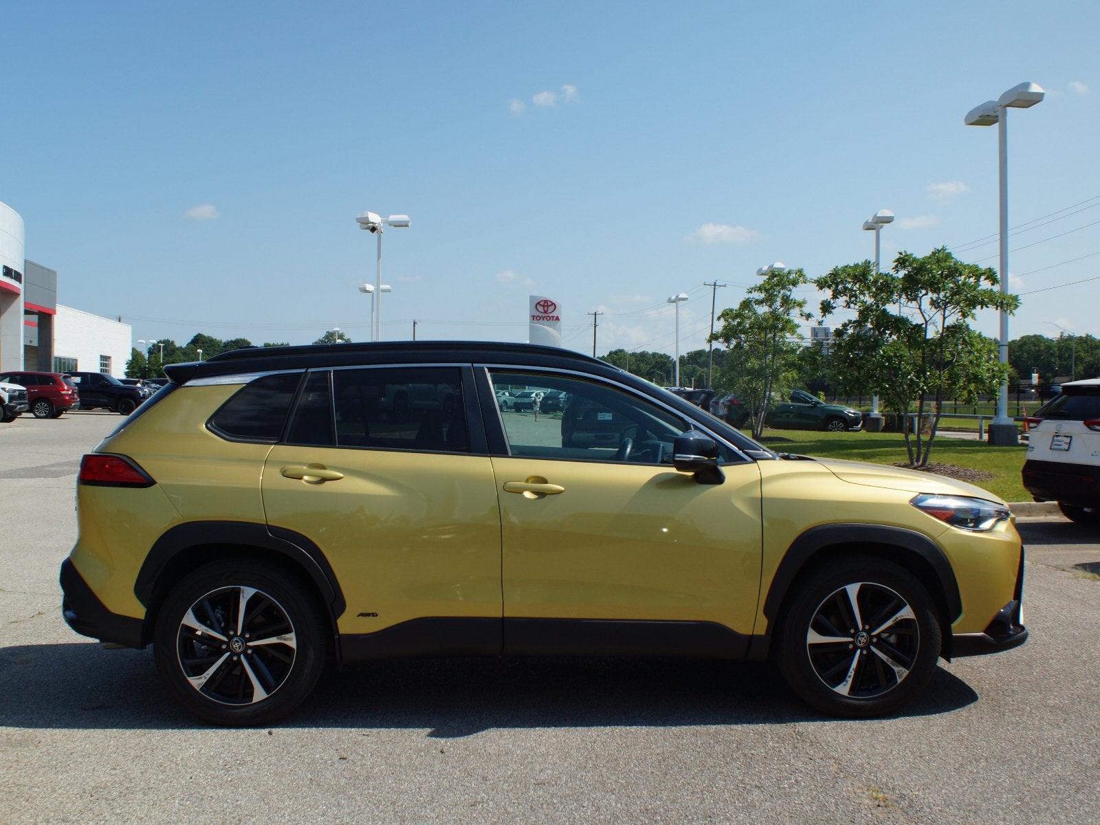2023 Toyota Corolla Cross Hybrid XSE
