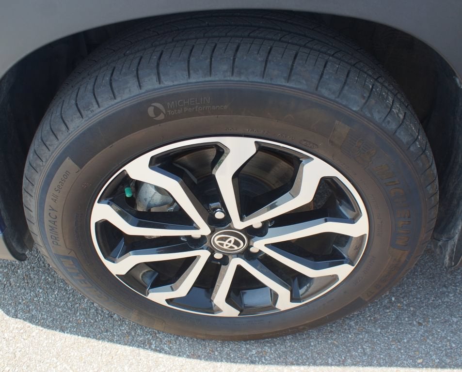2024 Toyota Corolla Cross Hybrid SE
