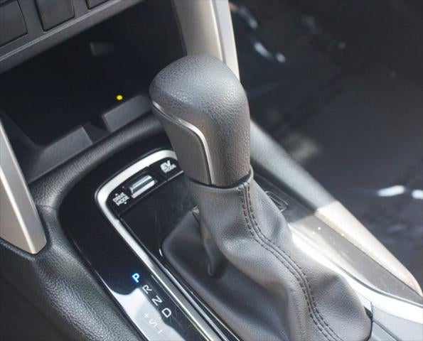 2024 Toyota Corolla Cross Hybrid SE