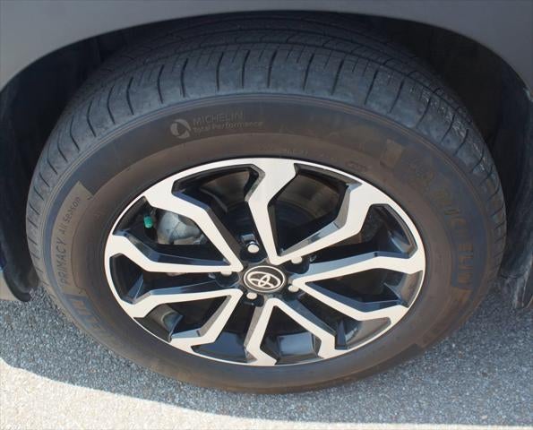 2024 Toyota Corolla Cross Hybrid SE