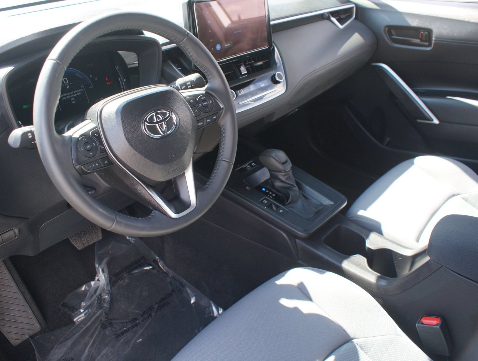 2026 Toyota Corolla Cross Hybrid SE