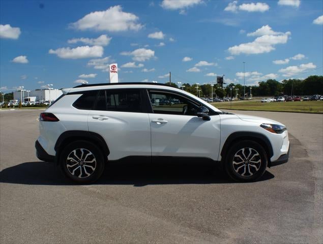 2026 Toyota Corolla Cross Hybrid SE
