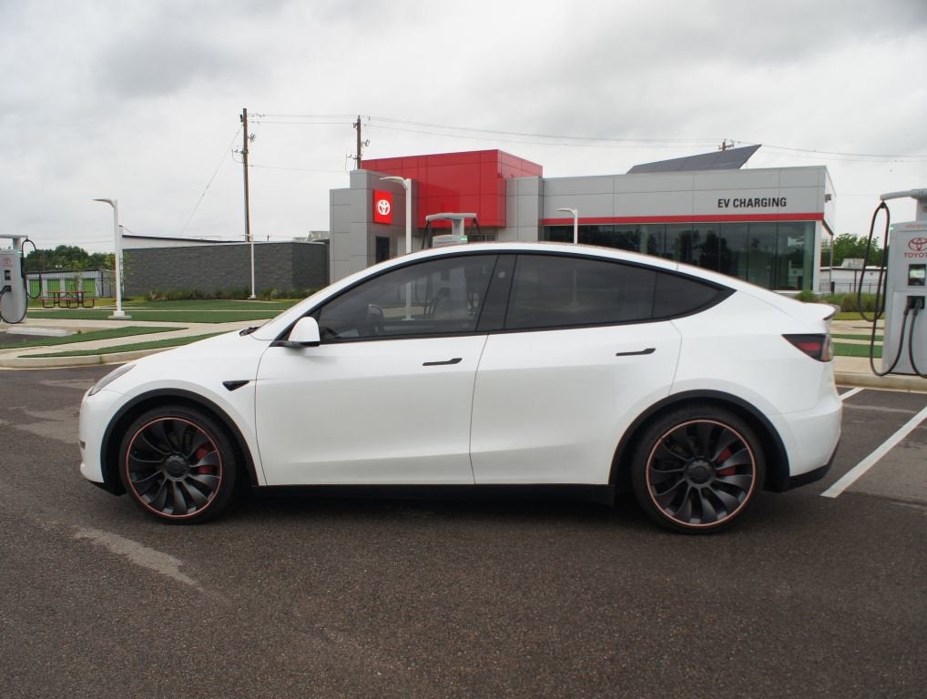 2023 Tesla Model Y Performance