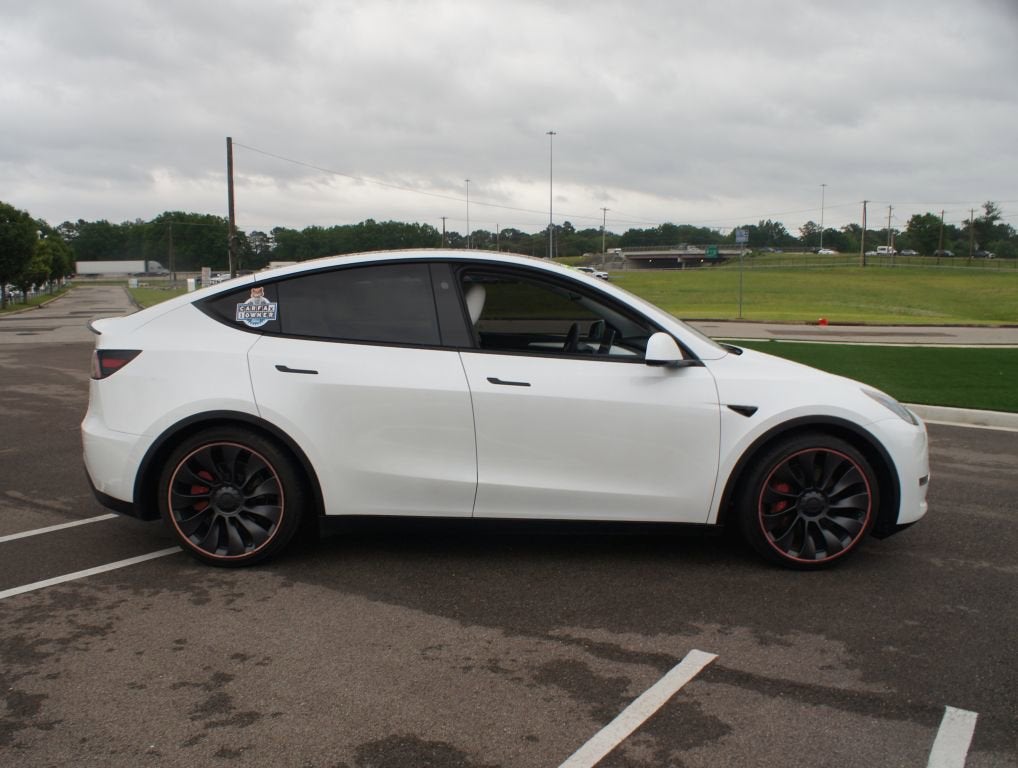 2023 Tesla Model Y Performance