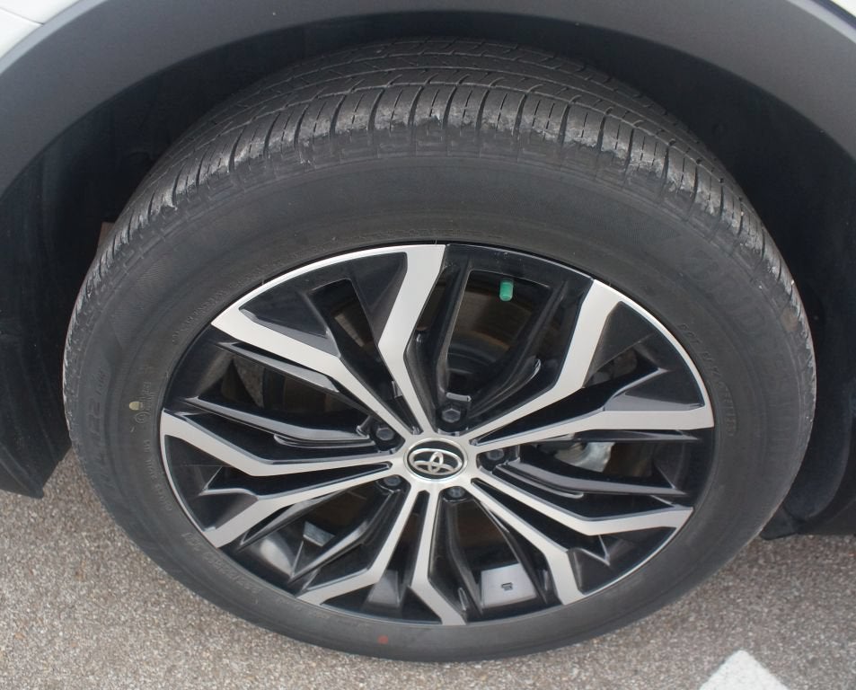 2023 Toyota Crown XLE