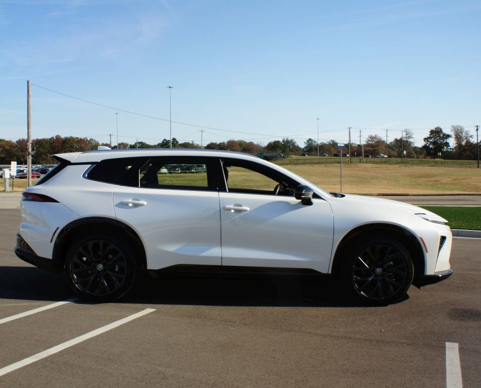 2025 Toyota Crown Signia Limited