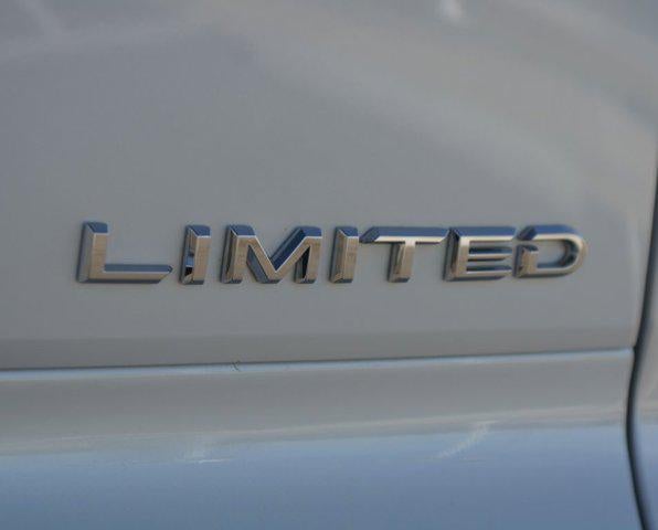 2025 Toyota Crown Signia Limited