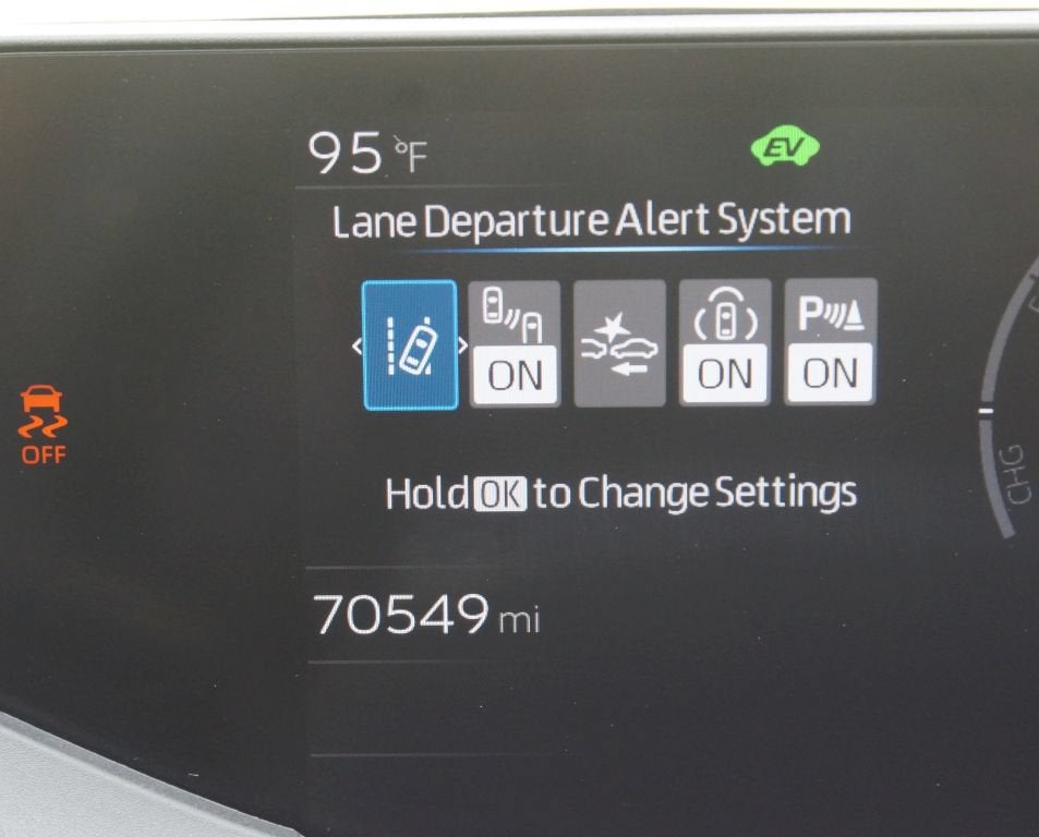 2023 Toyota Prius LE