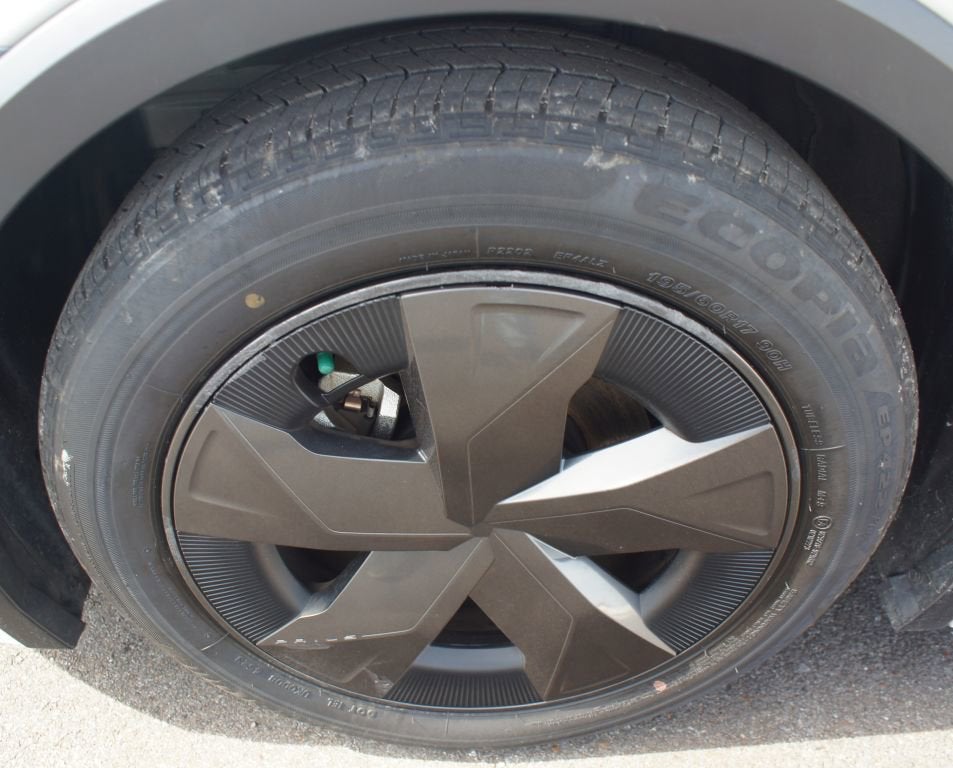 2023 Toyota Prius LE